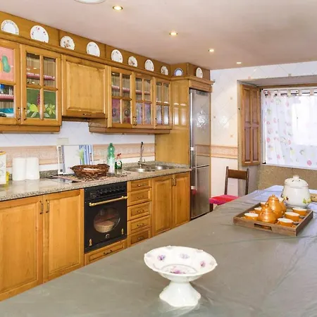 Spacious House With Mountain View In Carboeiro De Francia * Martixe