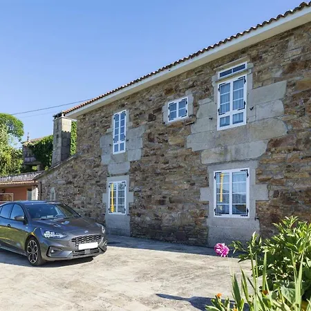 Сasa de vacaciones Spacious House With Mountain View In Carboeiro De Francia *