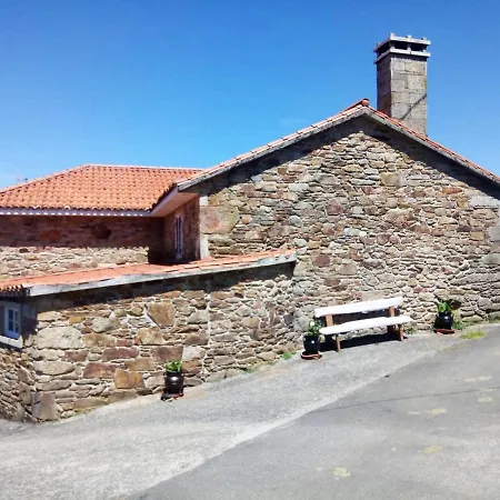 Spacious House With Mountain View In Carboeiro De Francia Сasa de vacaciones