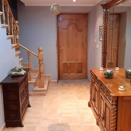 Сasa de vacaciones Spacious House With Mountain View In Carboeiro De Francia