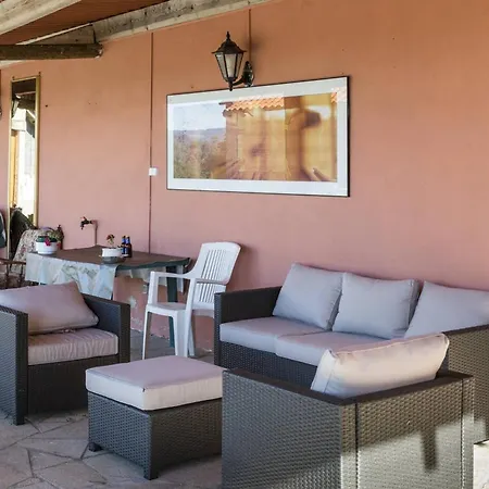 Spacious House With Mountain View In Carboeiro De Francia