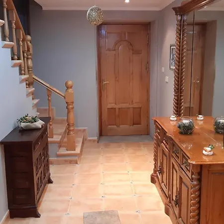 Spacious House With Mountain View In Carboeiro De Francia *