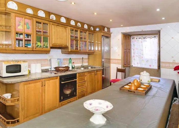 Spacious House With Mountain View In Carboeiro De Francia * Martixe